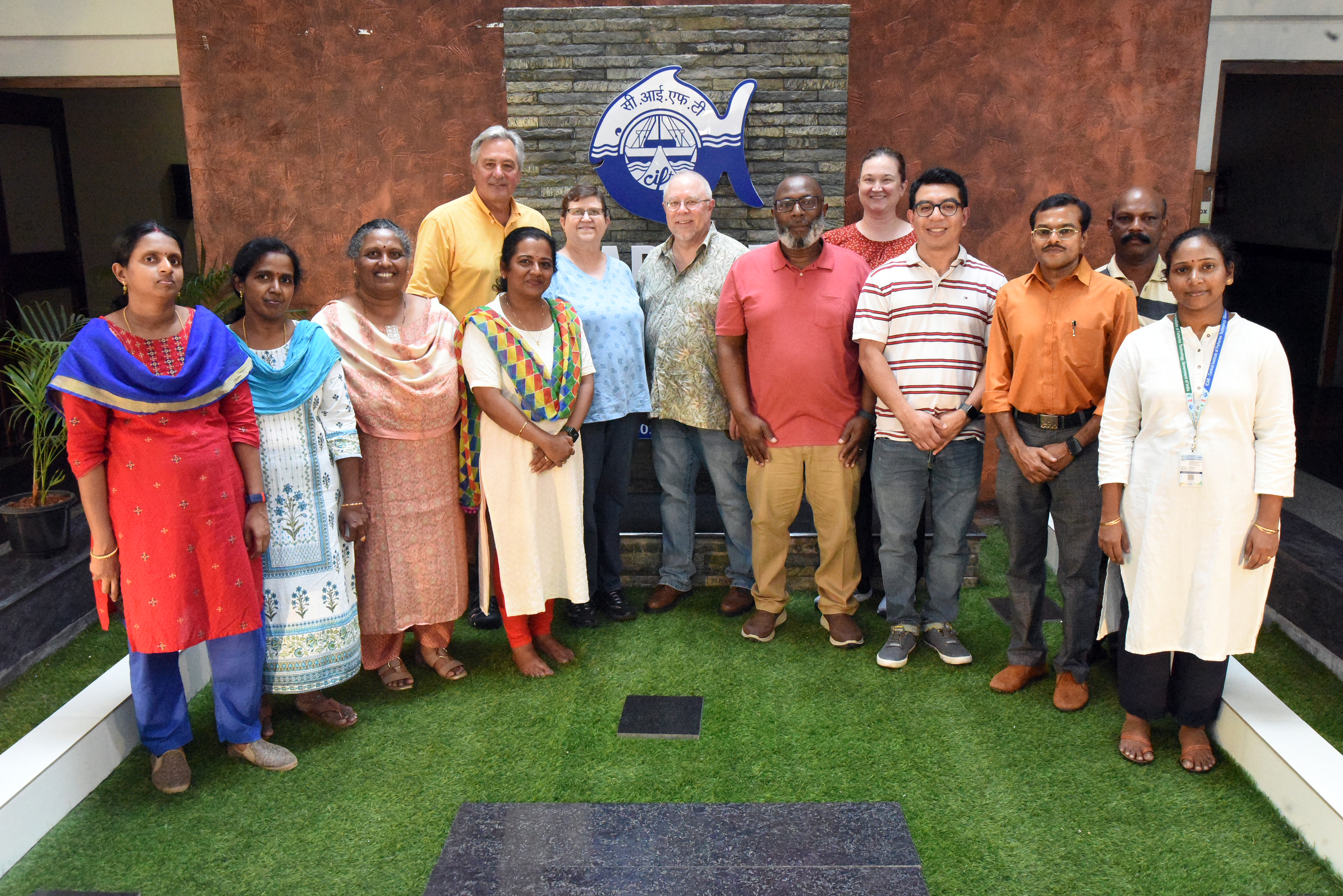 Group portrait of the training participants and instructor.